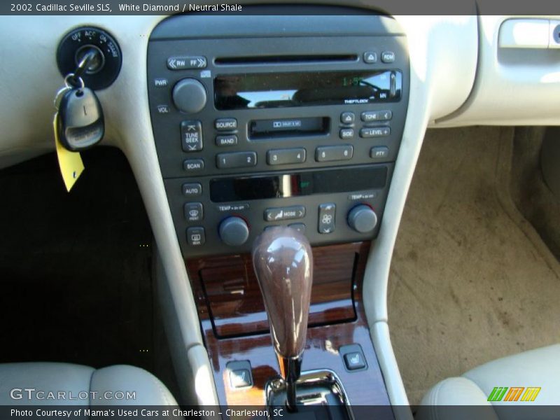 White Diamond / Neutral Shale 2002 Cadillac Seville SLS
