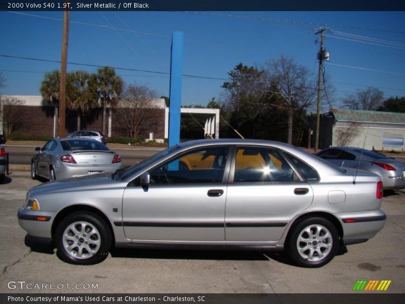 Silver Metallic / Off Black 2000 Volvo S40 1.9T
