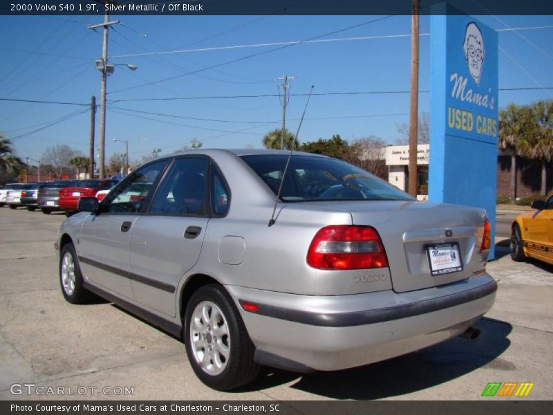 Silver Metallic / Off Black 2000 Volvo S40 1.9T