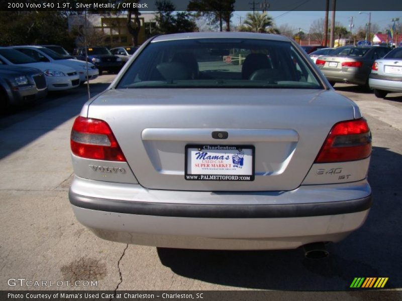 Silver Metallic / Off Black 2000 Volvo S40 1.9T