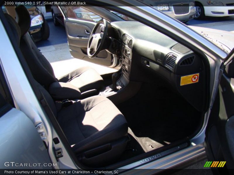Silver Metallic / Off Black 2000 Volvo S40 1.9T