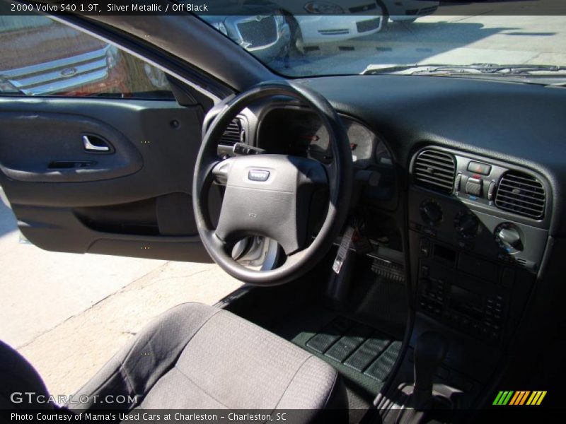 Silver Metallic / Off Black 2000 Volvo S40 1.9T