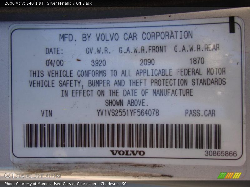 Silver Metallic / Off Black 2000 Volvo S40 1.9T