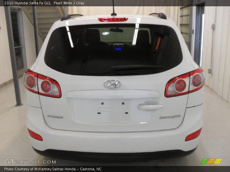 Pearl White / Gray 2010 Hyundai Santa Fe GLS