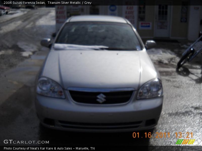 Titanuim Silver Metallic / Grey 2006 Suzuki Forenza Sedan
