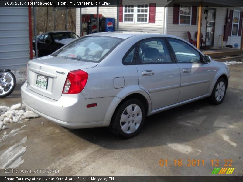Titanuim Silver Metallic / Grey 2006 Suzuki Forenza Sedan