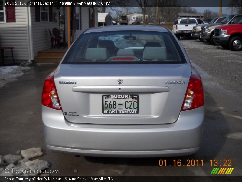 Titanuim Silver Metallic / Grey 2006 Suzuki Forenza Sedan