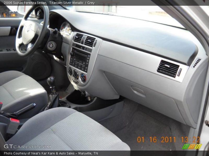 Titanuim Silver Metallic / Grey 2006 Suzuki Forenza Sedan