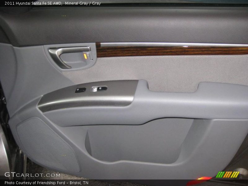 Mineral Gray / Gray 2011 Hyundai Santa Fe SE AWD
