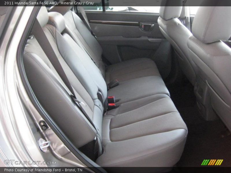 Mineral Gray / Gray 2011 Hyundai Santa Fe SE AWD