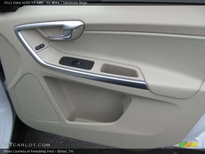 Ice White / Sandstone Beige 2011 Volvo XC60 T6 AWD