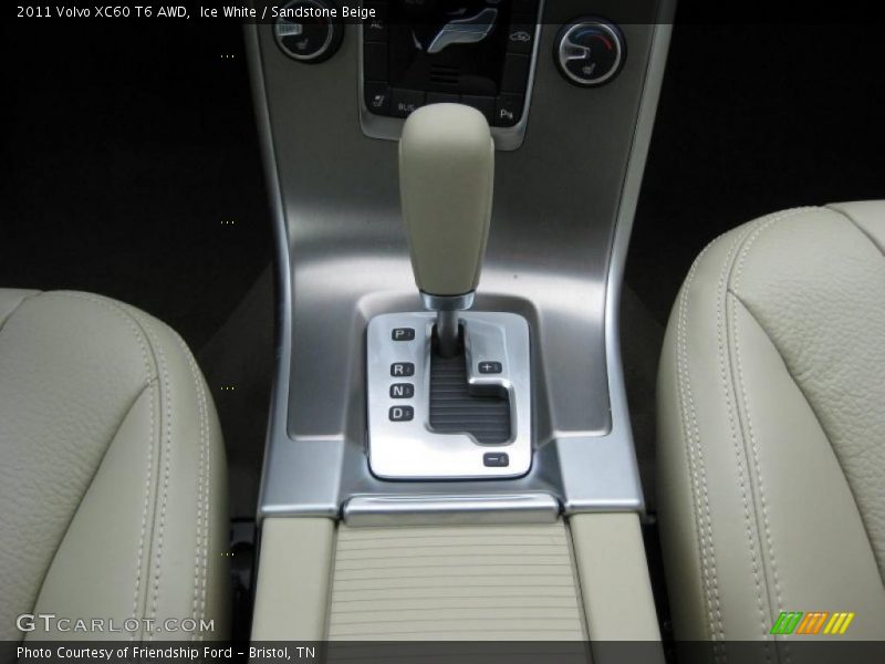 Ice White / Sandstone Beige 2011 Volvo XC60 T6 AWD