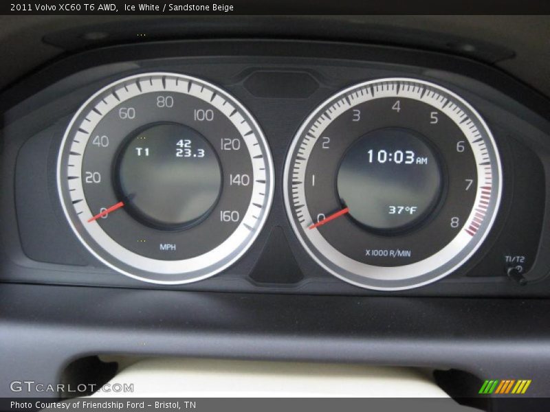 Ice White / Sandstone Beige 2011 Volvo XC60 T6 AWD