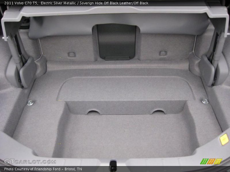 Electric Silver Metallic / Soverign Hide Off Black Leather/Off Black 2011 Volvo C70 T5