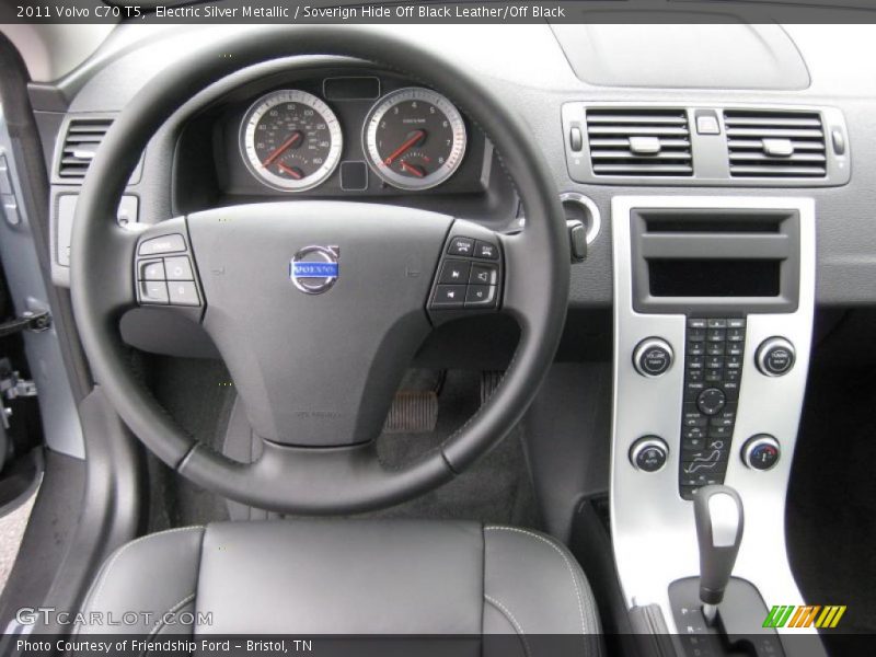 Dashboard of 2011 C70 T5