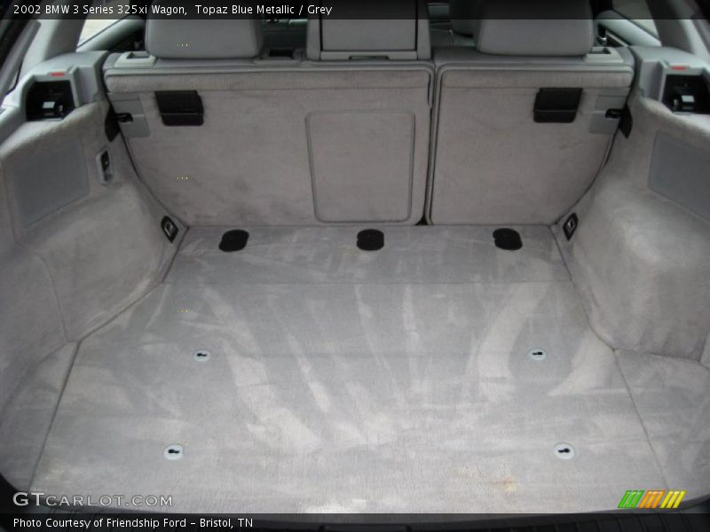  2002 3 Series 325xi Wagon Trunk