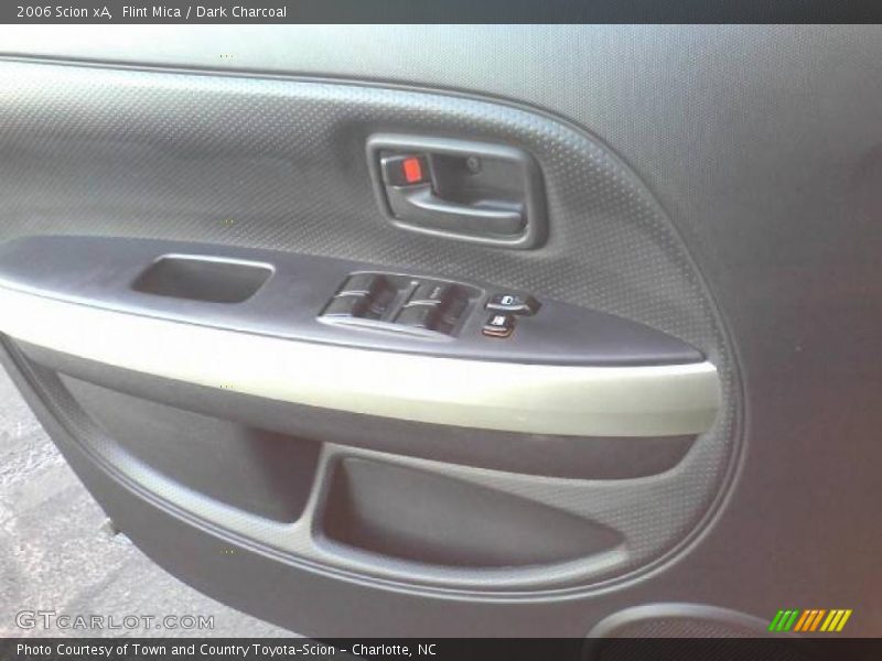 Flint Mica / Dark Charcoal 2006 Scion xA