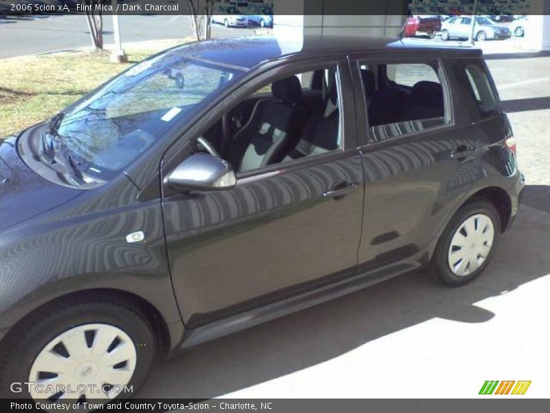 Flint Mica / Dark Charcoal 2006 Scion xA