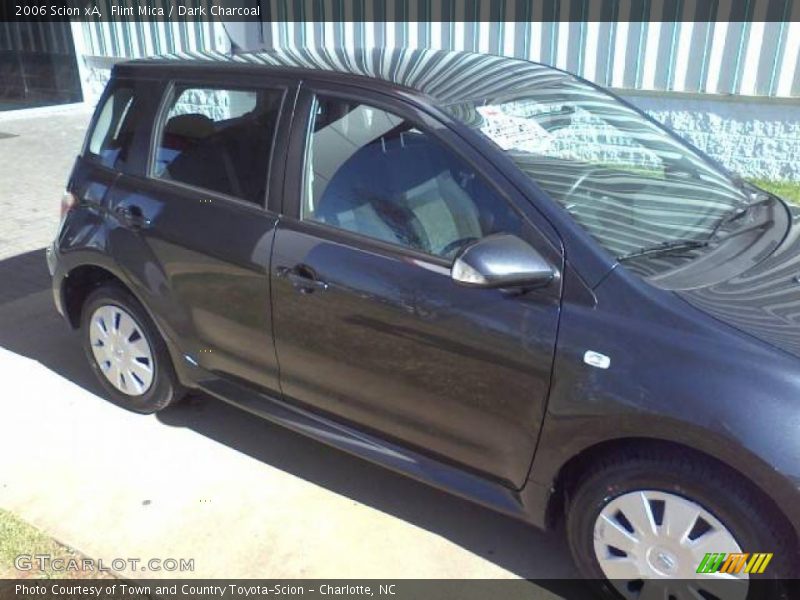 Flint Mica / Dark Charcoal 2006 Scion xA