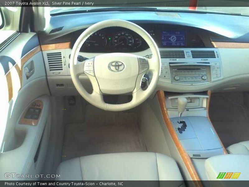 Silver Pine Pearl / Ivory 2007 Toyota Avalon XLS