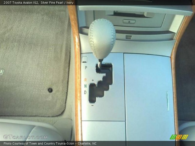 Silver Pine Pearl / Ivory 2007 Toyota Avalon XLS