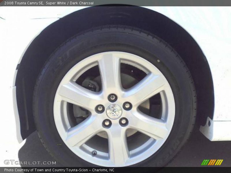 Super White / Dark Charcoal 2008 Toyota Camry SE