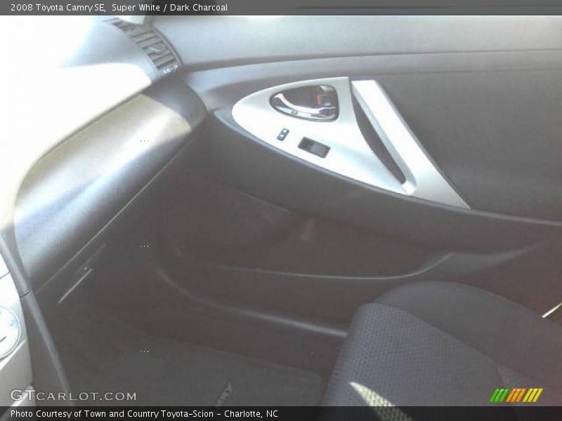 Super White / Dark Charcoal 2008 Toyota Camry SE