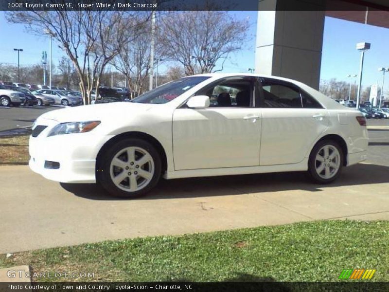 Super White / Dark Charcoal 2008 Toyota Camry SE