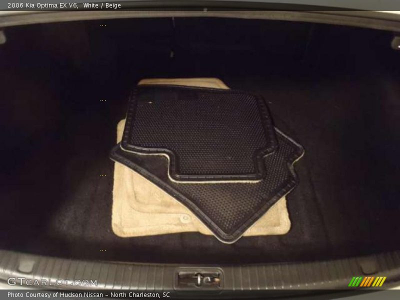 White / Beige 2006 Kia Optima EX V6