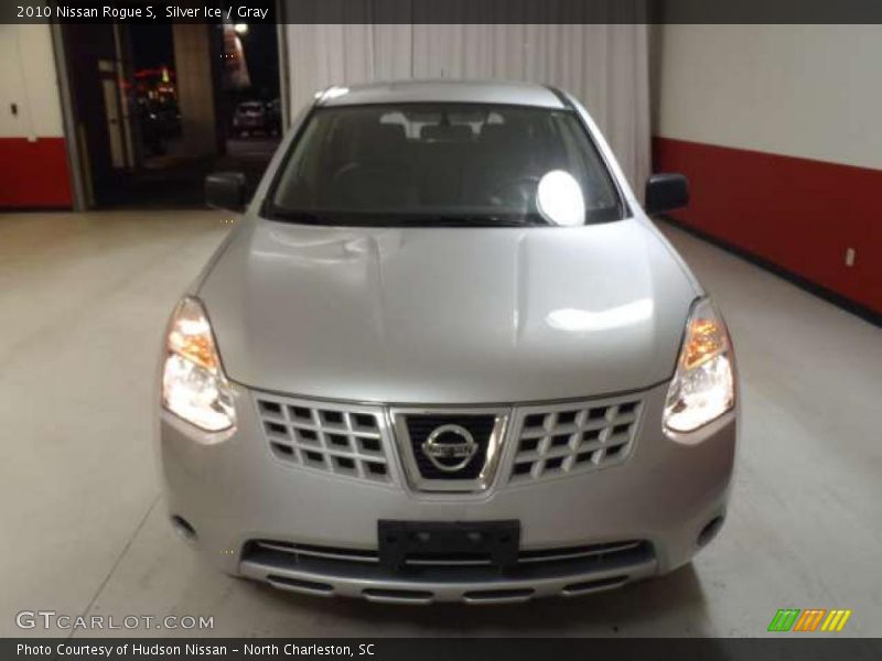 Silver Ice / Gray 2010 Nissan Rogue S