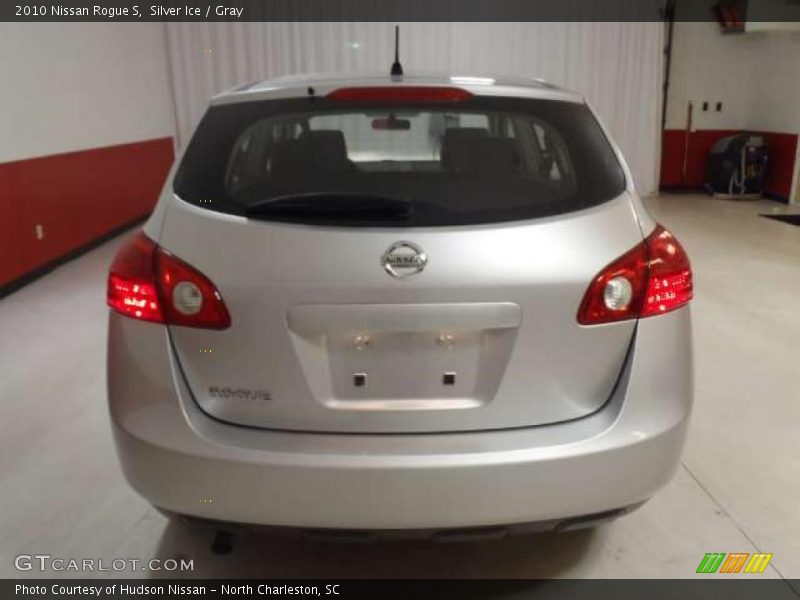 Silver Ice / Gray 2010 Nissan Rogue S