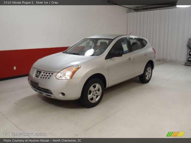 Silver Ice / Gray 2010 Nissan Rogue S