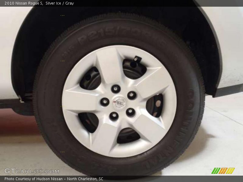 Silver Ice / Gray 2010 Nissan Rogue S