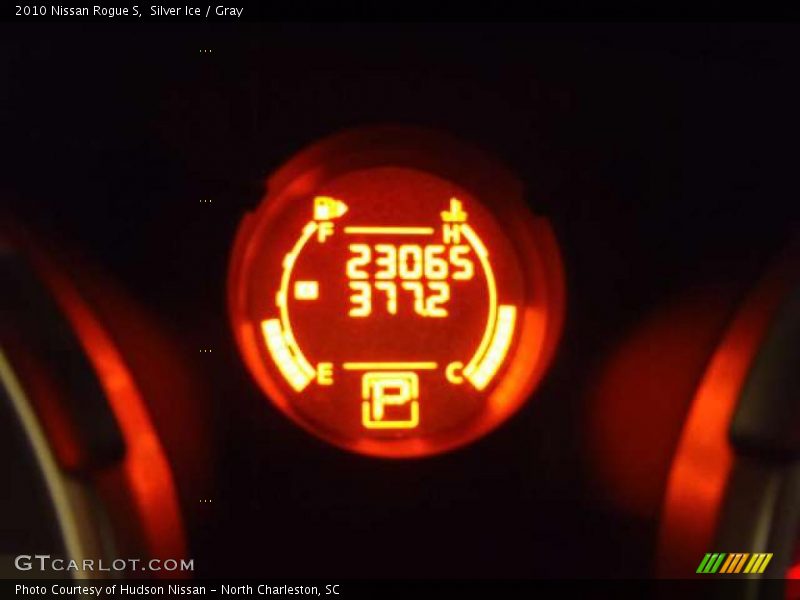 Silver Ice / Gray 2010 Nissan Rogue S