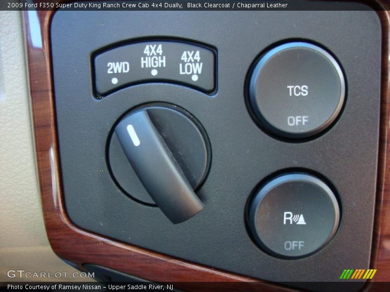 Controls of 2009 F350 Super Duty King Ranch Crew Cab 4x4 Dually