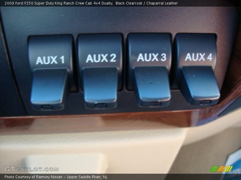 Controls of 2009 F350 Super Duty King Ranch Crew Cab 4x4 Dually