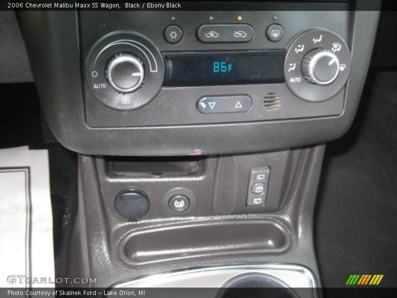 Controls of 2006 Malibu Maxx SS Wagon