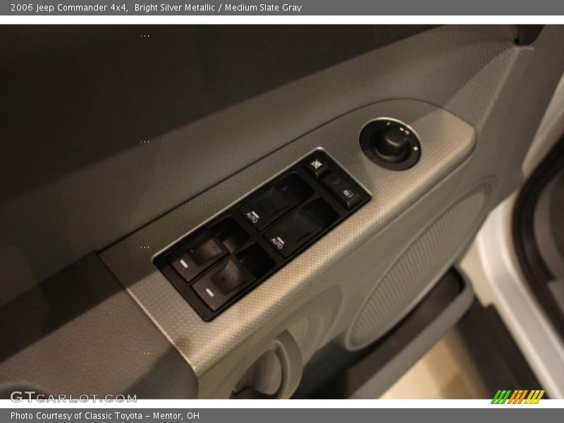 Bright Silver Metallic / Medium Slate Gray 2006 Jeep Commander 4x4