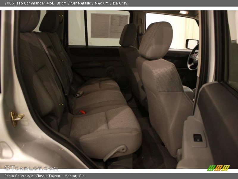 Bright Silver Metallic / Medium Slate Gray 2006 Jeep Commander 4x4