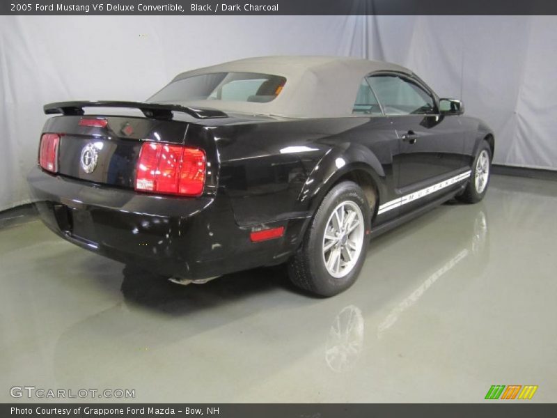 Black / Dark Charcoal 2005 Ford Mustang V6 Deluxe Convertible