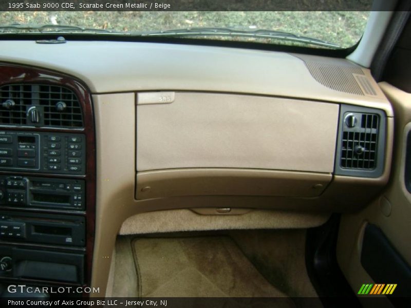 Scarabe Green Metallic / Beige 1995 Saab 9000 CDE