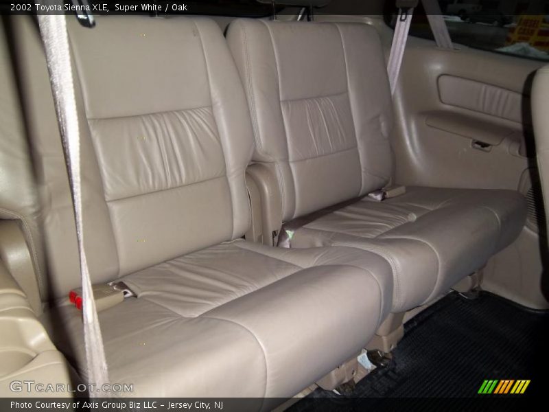 Super White / Oak 2002 Toyota Sienna XLE