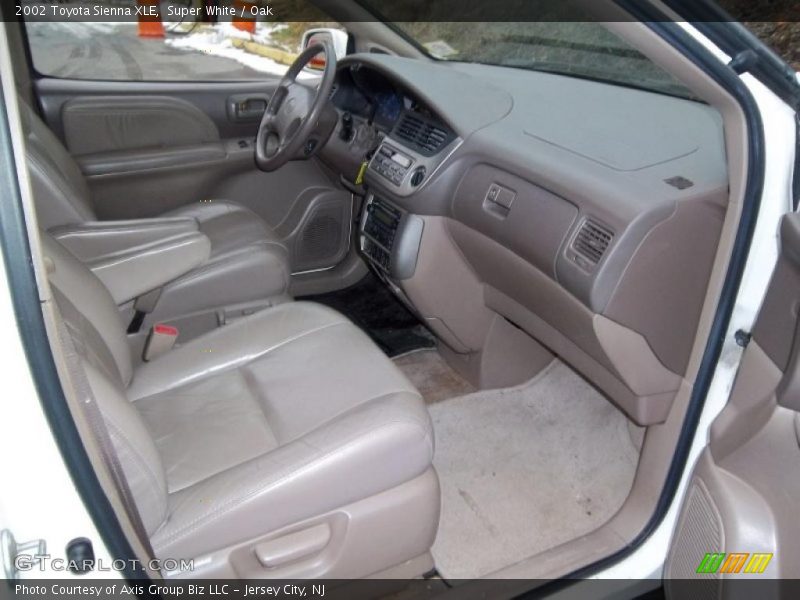 Super White / Oak 2002 Toyota Sienna XLE
