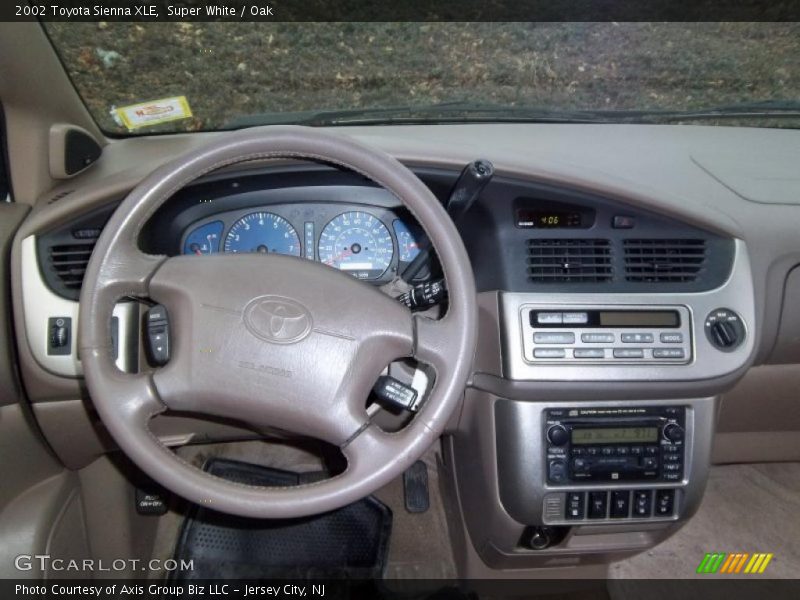 Super White / Oak 2002 Toyota Sienna XLE