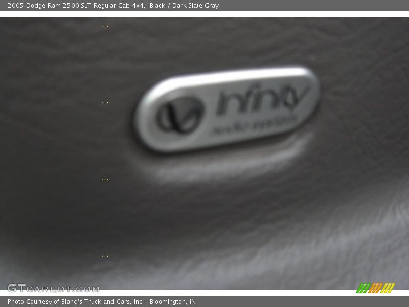 Black / Dark Slate Gray 2005 Dodge Ram 2500 SLT Regular Cab 4x4
