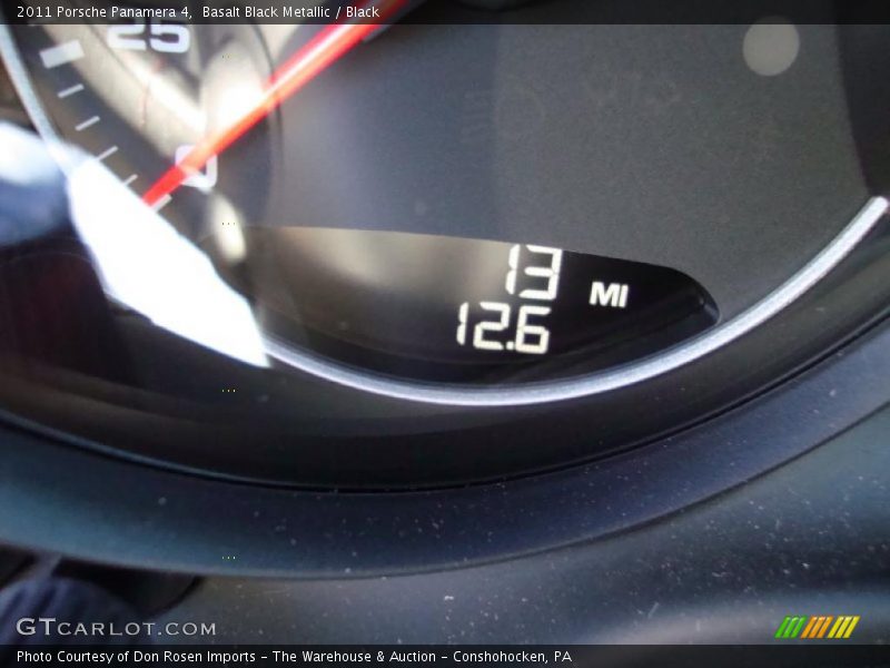 Basalt Black Metallic / Black 2011 Porsche Panamera 4