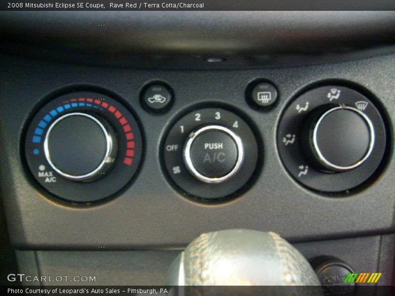 Controls of 2008 Eclipse SE Coupe