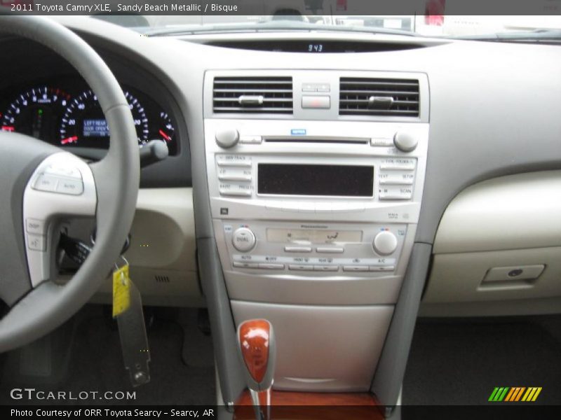 Sandy Beach Metallic / Bisque 2011 Toyota Camry XLE