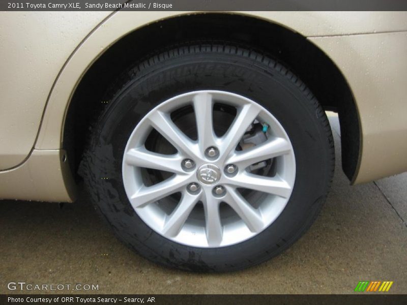 Sandy Beach Metallic / Bisque 2011 Toyota Camry XLE
