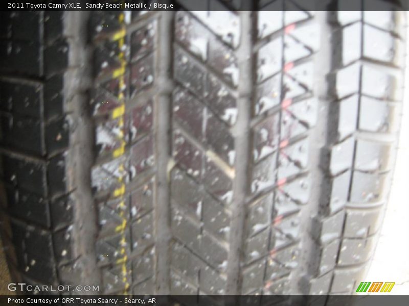 Sandy Beach Metallic / Bisque 2011 Toyota Camry XLE